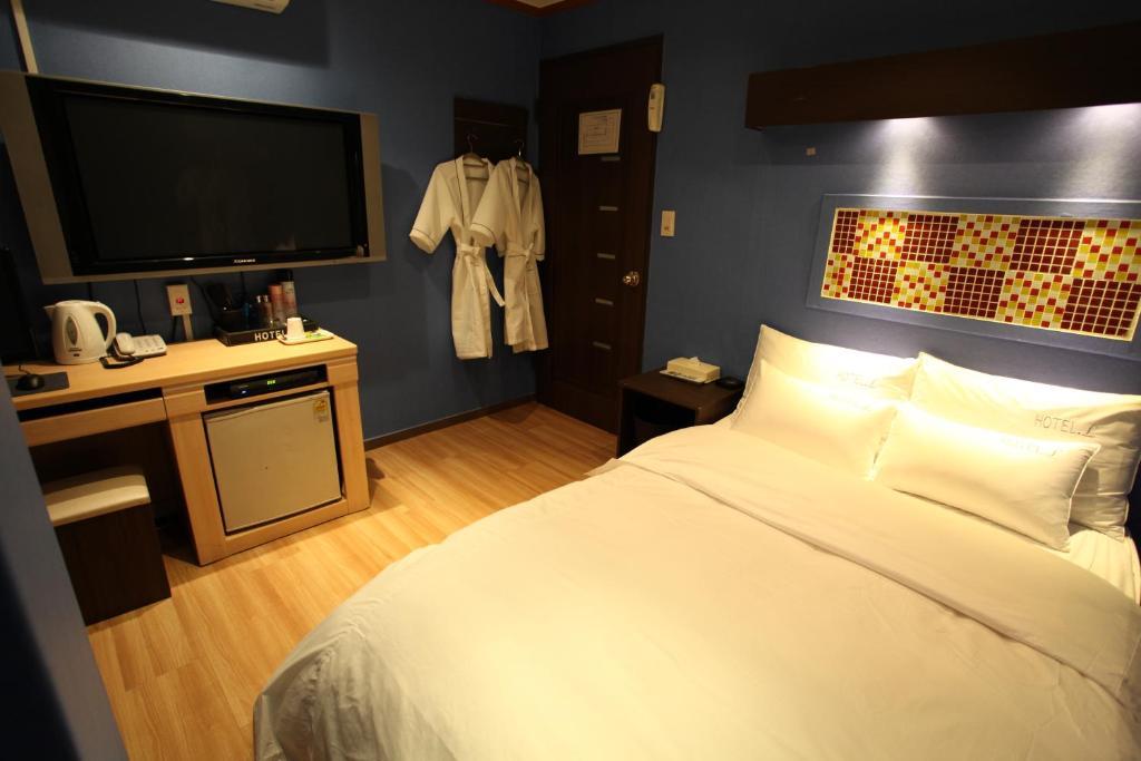 Gangnam L Apartment *