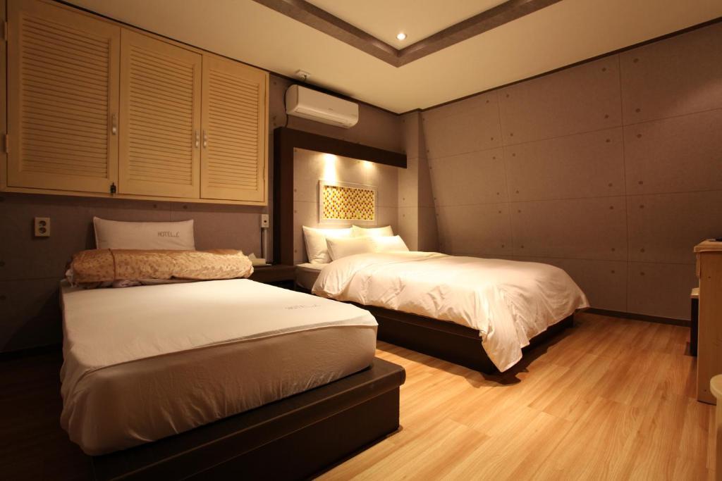 Gangnam L Apartment Seoul