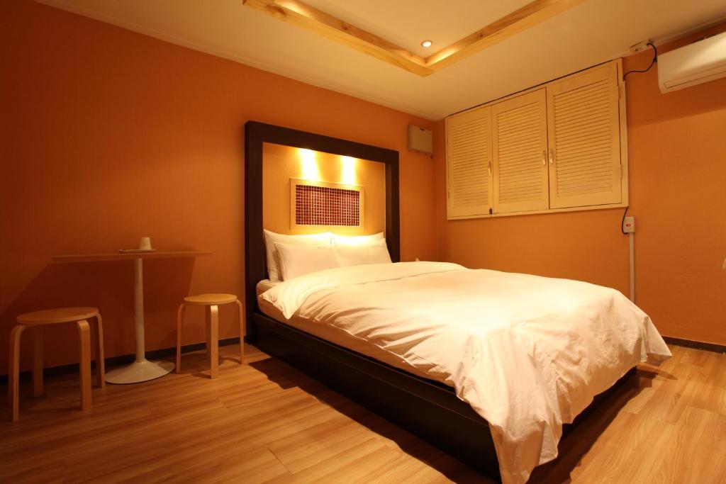 Gangnam L Apartment Seoul